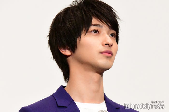 黒髪の横浜流星 (C)モデルプレス