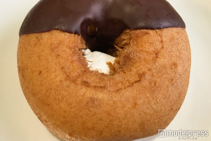 クリームがはみ出てて美味しそう(C)モデルプレス