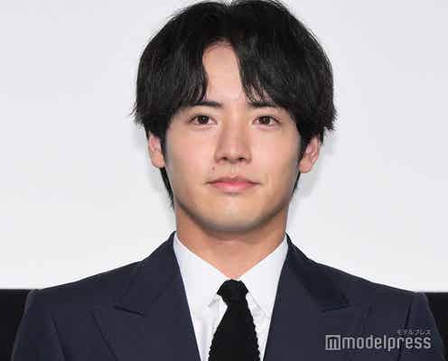 赤楚衛二、ドラマ「ペントレ」に寄せたヘア&衣装姿公開 山田裕貴は「全然気づいてくれませんでした」