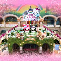 エントランスに新しい装飾が登場(C)2025 SANRIO CO., LTD. TOKYO, JAPAN 著作 株式会社サンリオ