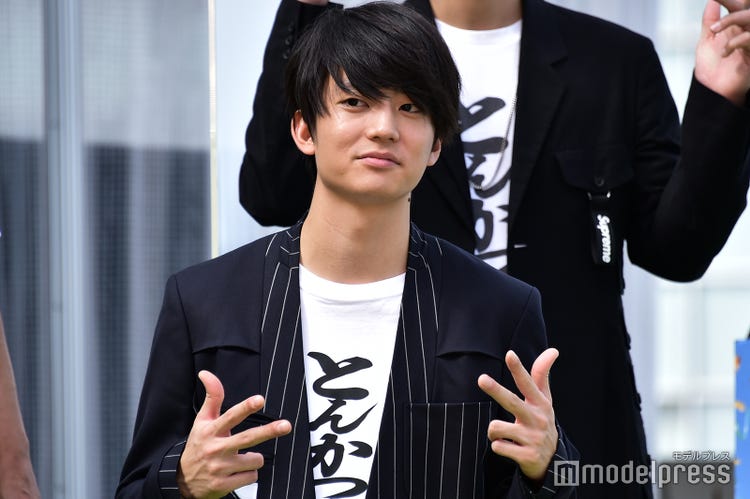 画像4 6 伊藤健太郎 白メッシュヘア披露に 新鮮でカッコイイ おしゃれ と反響 モデルプレス 画像4 6 伊藤健太郎 白メッシュヘア披露に 新鮮でカッコイイ おしゃれ と反響 モデルプレス