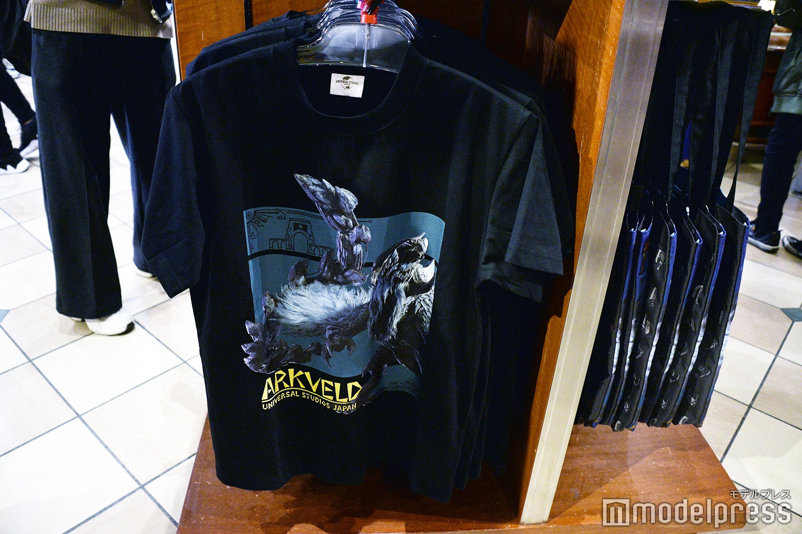 （C）モデルプレス