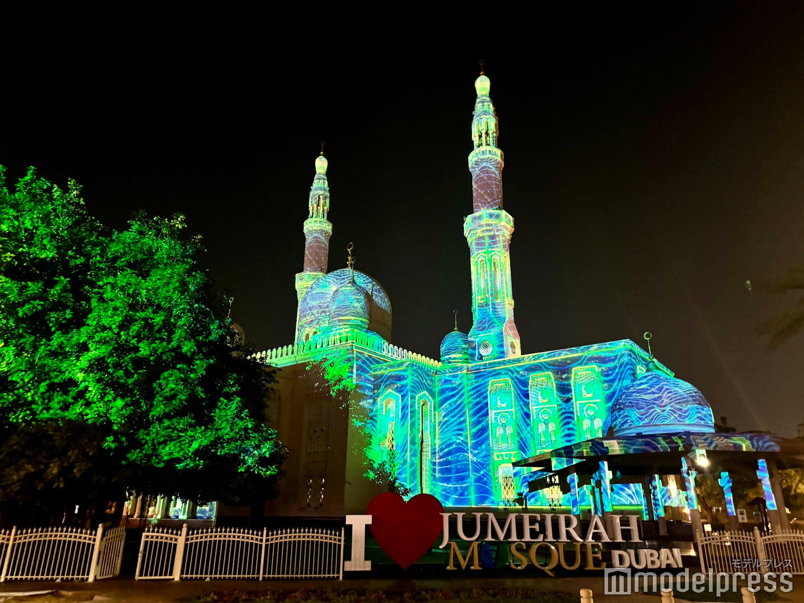 ジュメイラモスク（C）モデルプレス