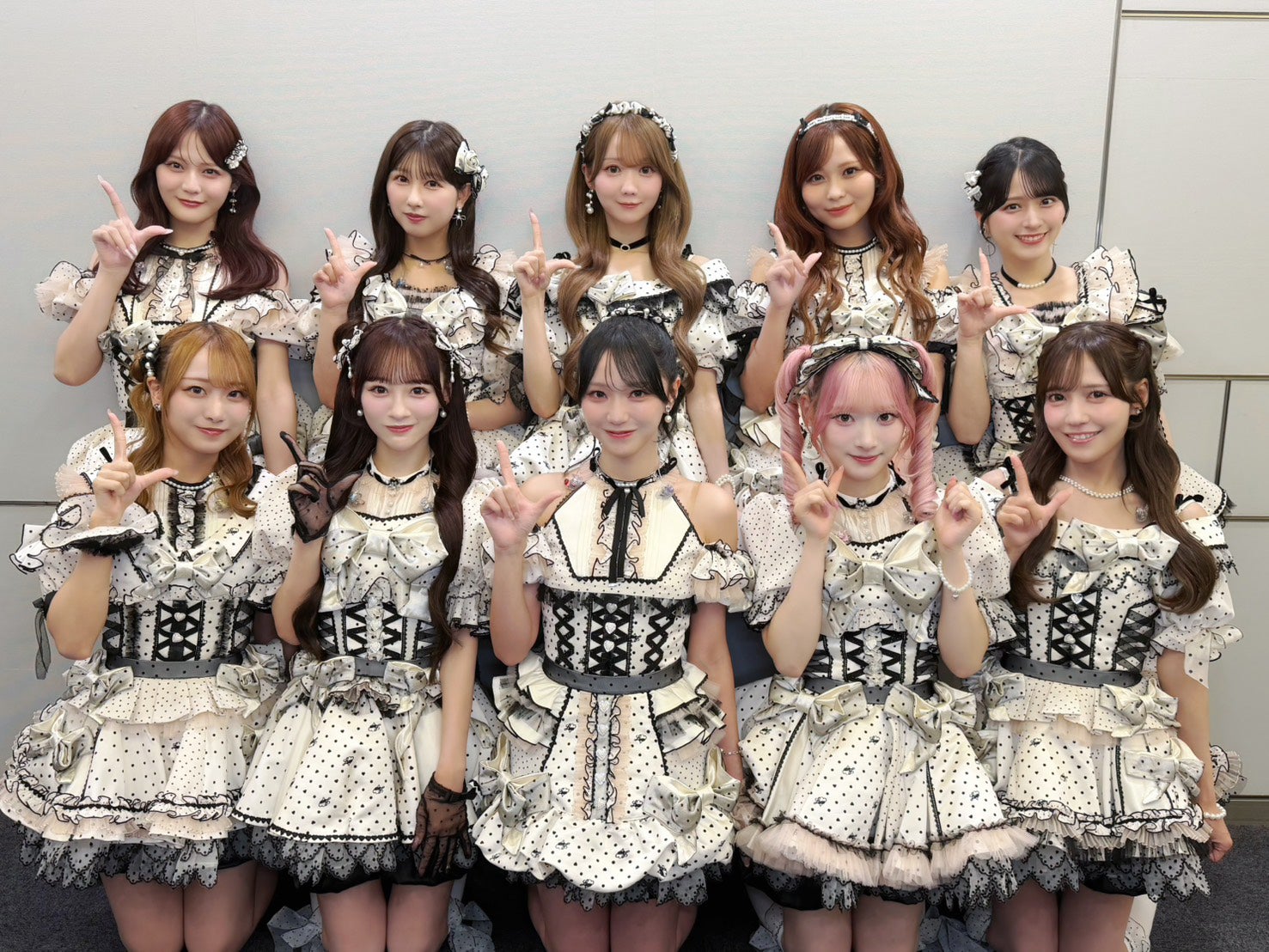 ＝LOVE、新曲「恋、はじめました。」生放送で初披露 新アーティスト写真＆ジャケット写真解禁