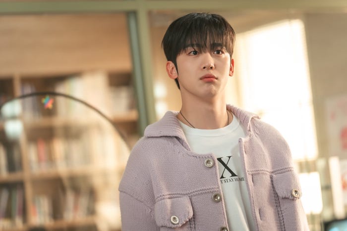 第4次恋愛革命 ~出会いはエラー:恋はアップデート~(C) BINGE WORKS & PONY CANYON & STORYMOB All Rights Reserved.