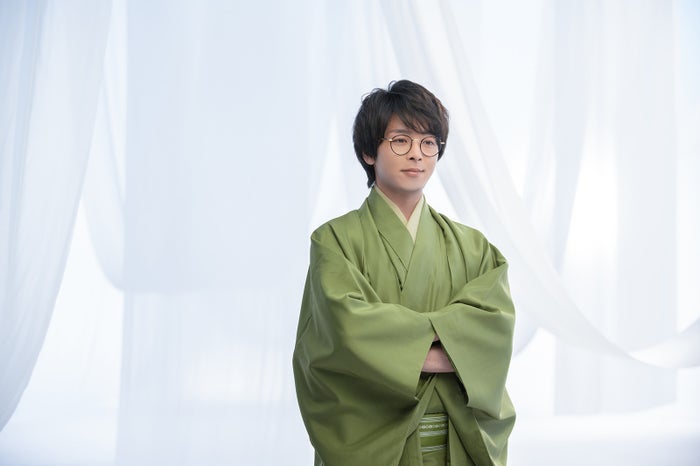 中村倫也 濃い緑色の和服姿披露 優雅 上品に モデルプレス 中村倫也 濃い緑色の和服姿披露 優雅 上品に モデルプレス