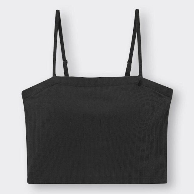 GU　ベージュトップス×リブパンツ　抜け感コーデ　EccO　イラスト　ブラフィールクロップドチューブトップ