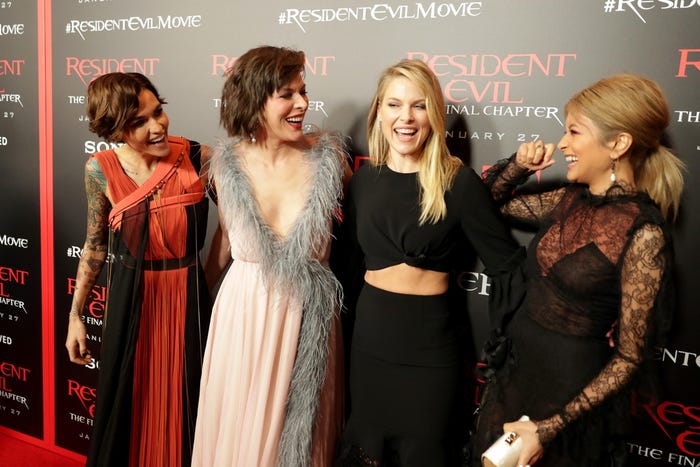 (左から)ルビー・ローズ、ミラ・ジョヴォヴィッチ、アリ・ラーター、ローラ(提供写真)