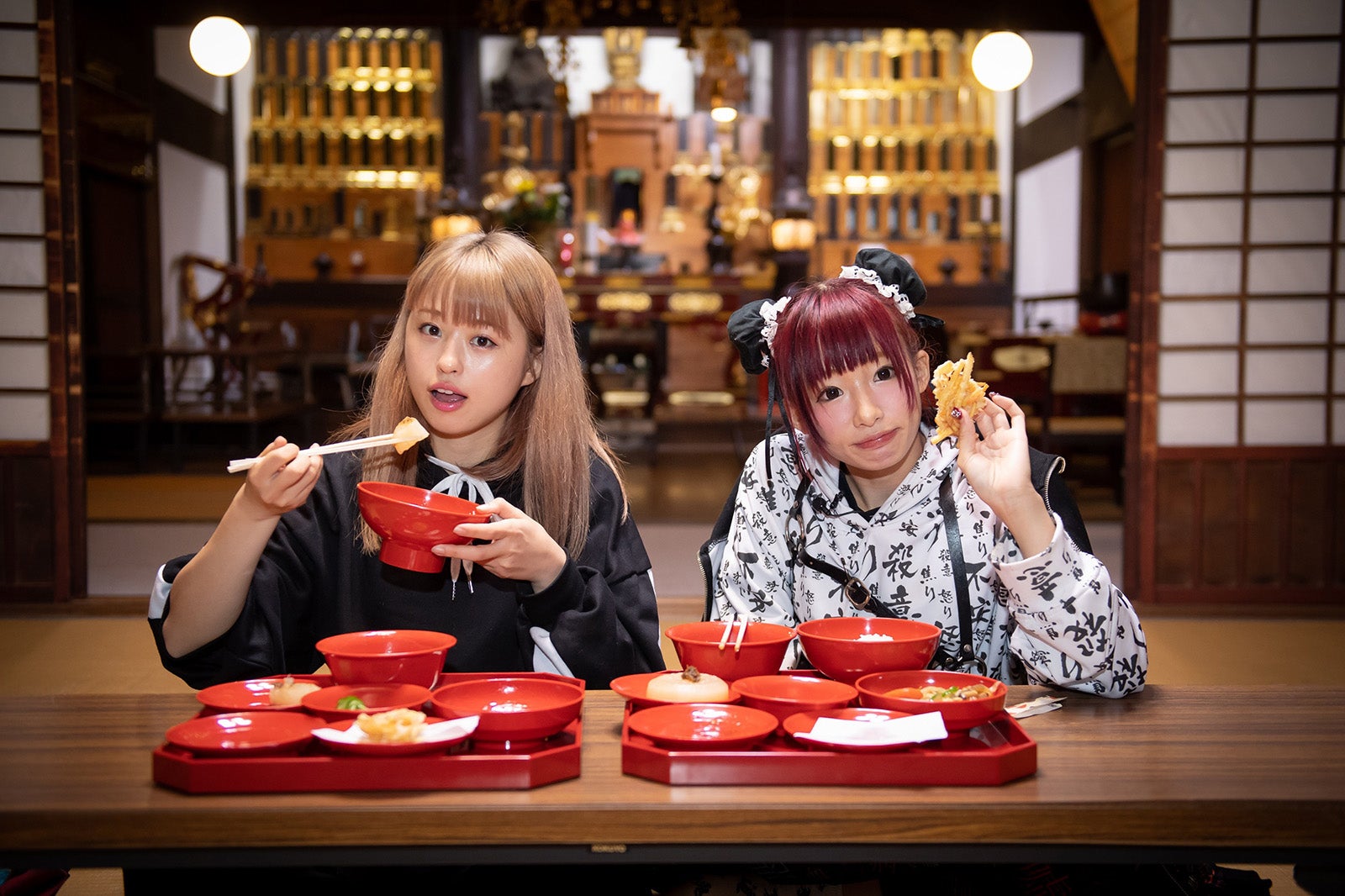 精進料理をいただく （C）MBS