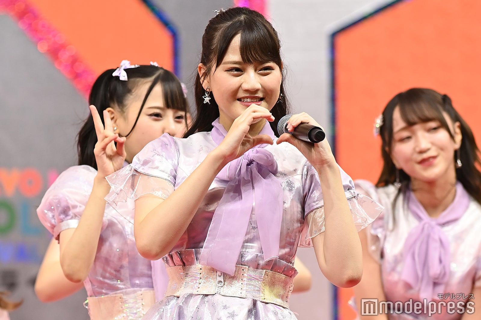 ＝LOVE（C）モデルプレス