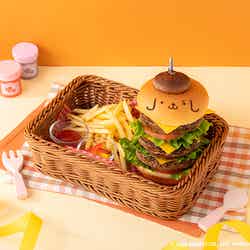 もぐもぐチーズバーガー シングル:税込1,690円ダブル:税込2,090円トリプル:税込2,490円(C)2026 SANRIO CO., LTD. APPROVAL NO. L664927