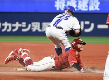 楽天 新キャプテン鈴木大地が逆転呼ぶ執念ヘッドスライディング「泥臭い形でしたけどヒットになってくれた」お待たせ交流戦初勝利「すごく意味のある1勝」