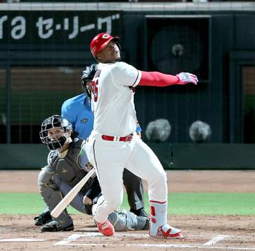広島・モンテロ来日初10号！阪神戦5発目＆対戦打率・386 ファビアンと助っ人2桁弾コンビはエルドレッド＆バティスタの17年以来