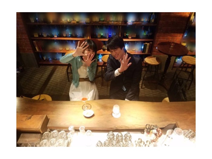 鈴木伸之、波瑠との“密会”ショットを公開「こっちまでドキドキ」「おてんとうさまが見てますよ」