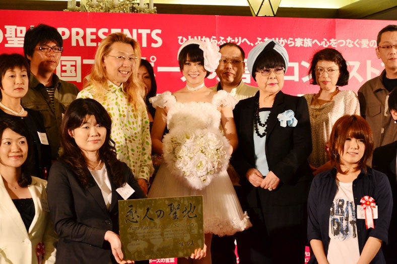 コンテスト参加者たちと記念撮影