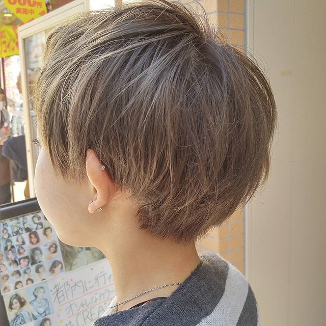 グラデーションはストレートヘアにもおすすめ 人気のカラーで垢抜けを叶えよう モデルプレス グラデーションはストレートヘアにもおすすめ 人気のカラーで垢抜けを叶えよう モデルプレス