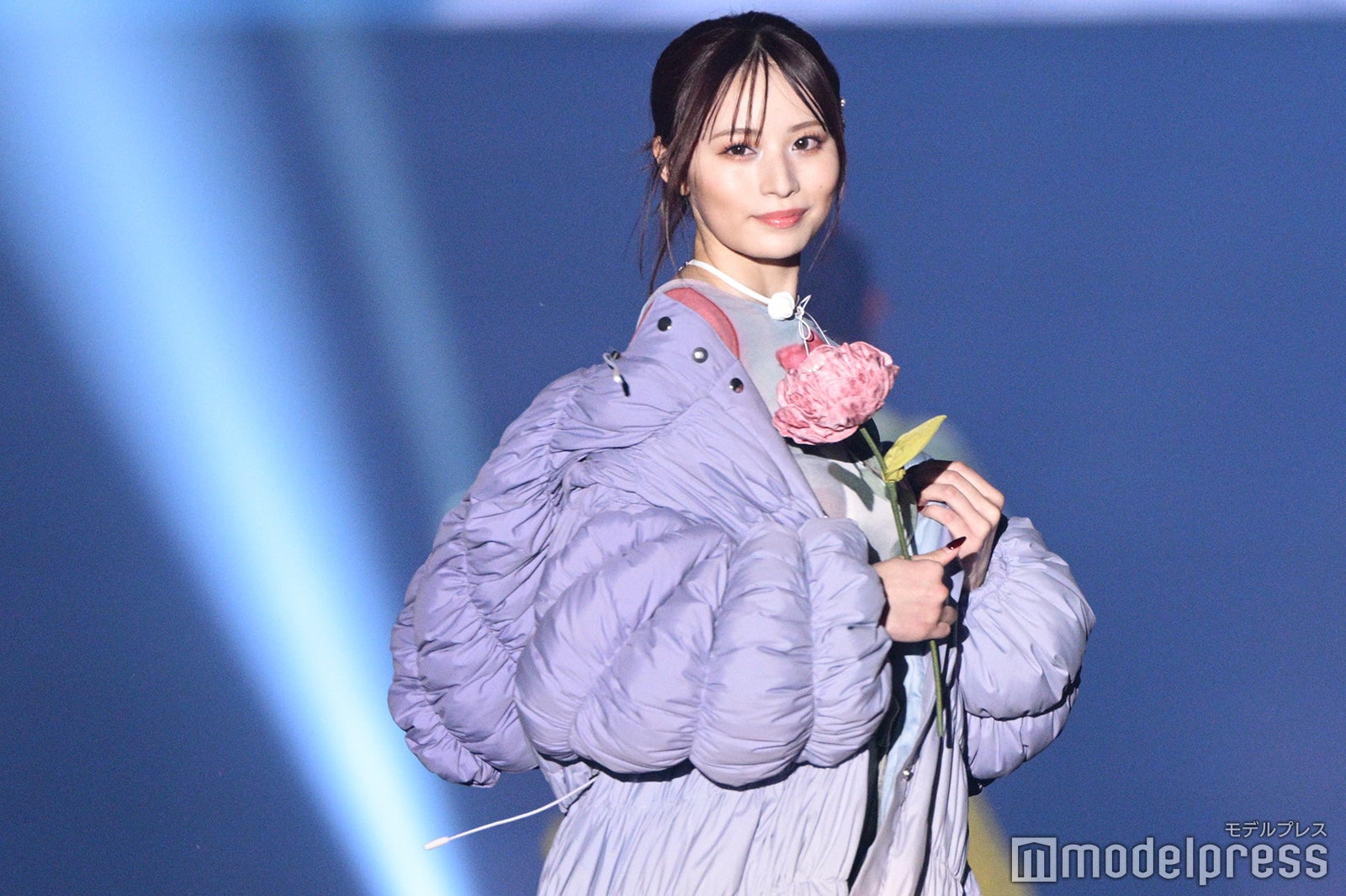 CANDY TUNE⽴花琴未、キュートにウインク グラデコートが印象的【TGC熊本2025】