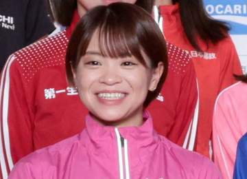 マラソン女子の加世田梨花が純白ドレス姿 昨年結婚の陸上カップルが記念ショットを公開