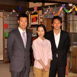 「はつ恋」出演陣(左から)青木崇高、木村佳乃、伊原剛志