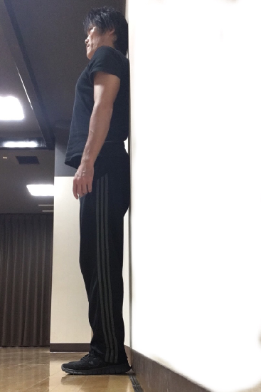 肩甲骨の状態をチェック