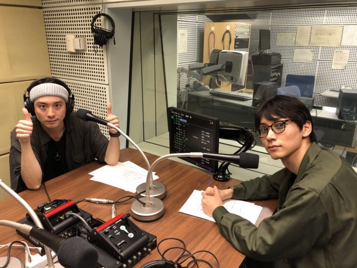 「渡部秀 アクターズ・レイディオ」に石井一彰(右)がゲスト出演(提供写真)