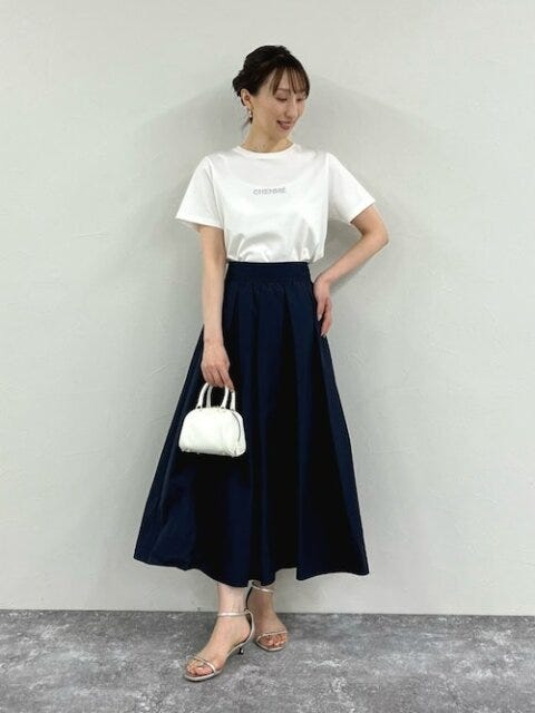 白Tシャツ　コーデ