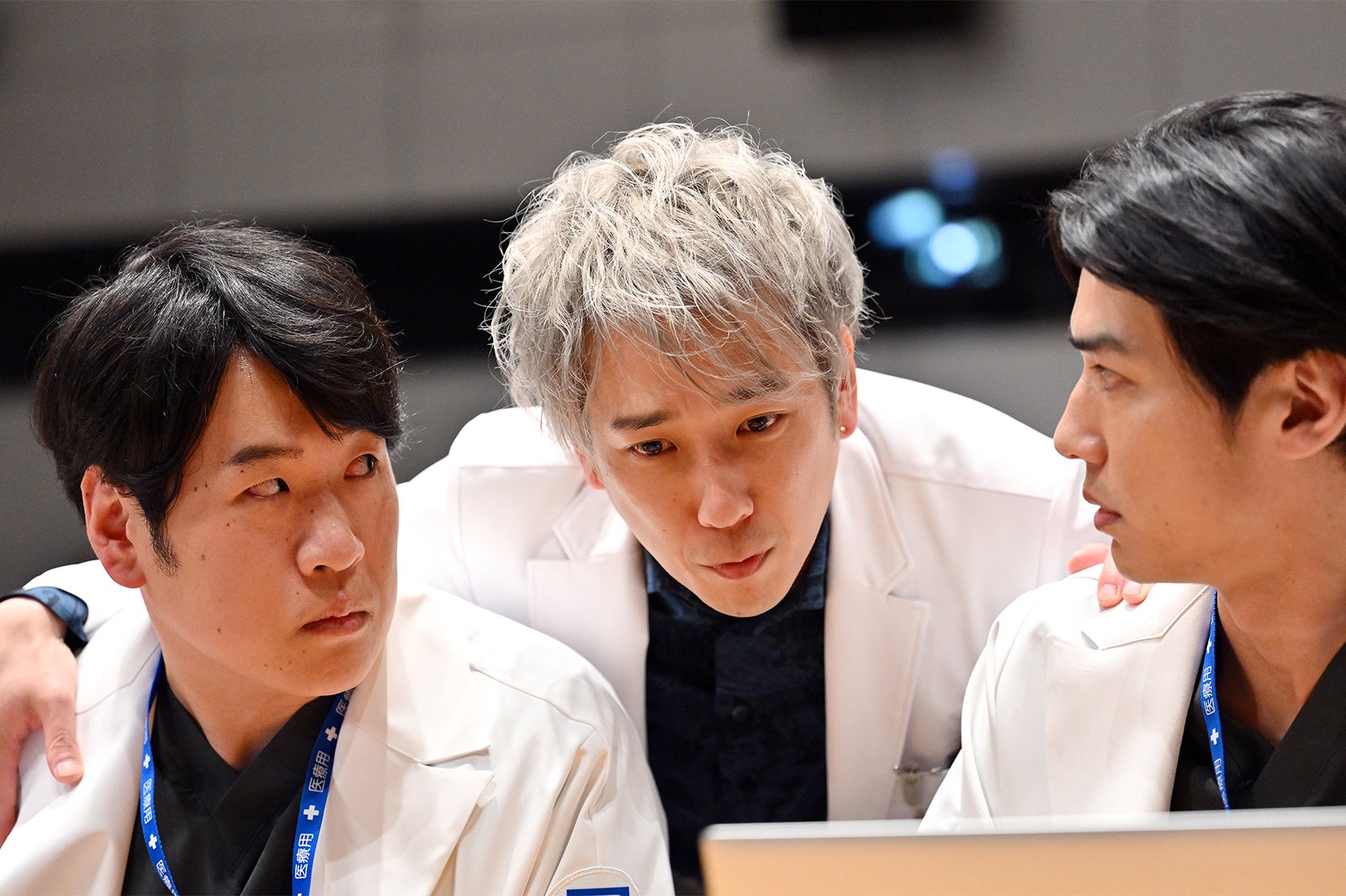 森田甘路、二宮和也、ヤマダユウスケ「ブラックペアン シーズン２」第2話より（C）TBS