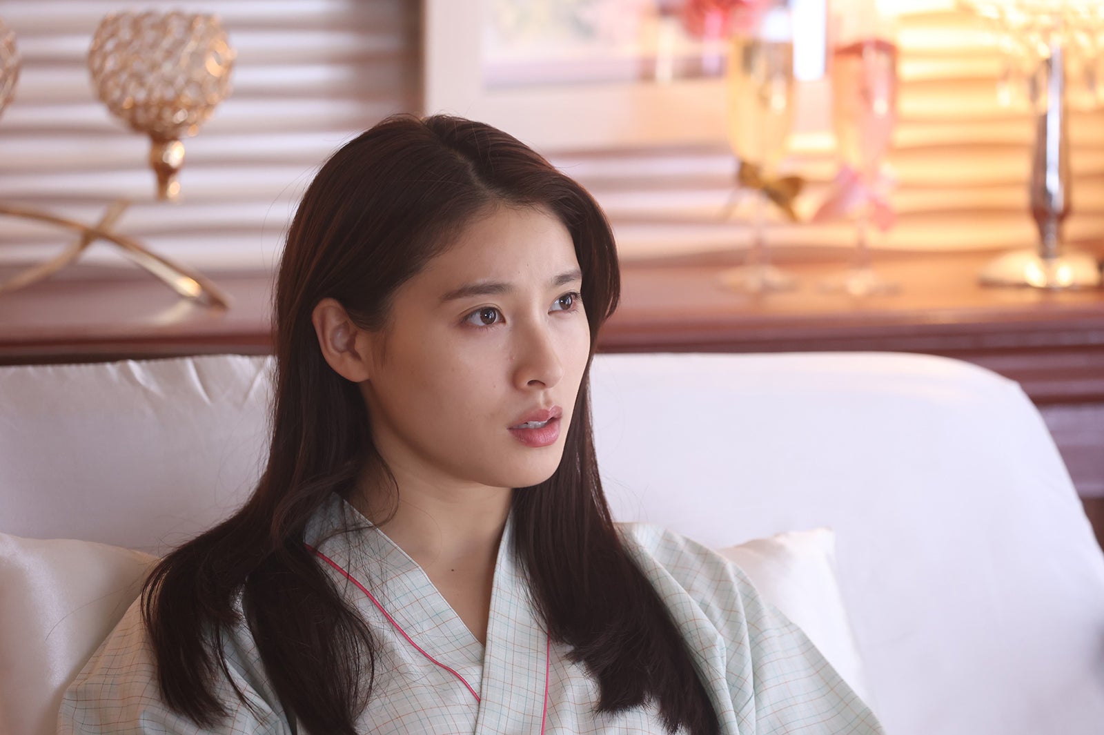 土屋太鳳／「やんごとなき一族」第8話より（C）フジテレビ