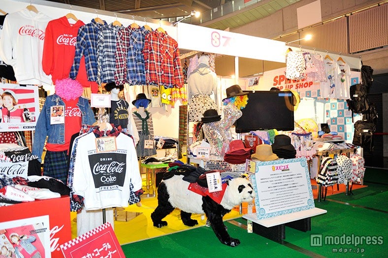 「SPINNS」のブース