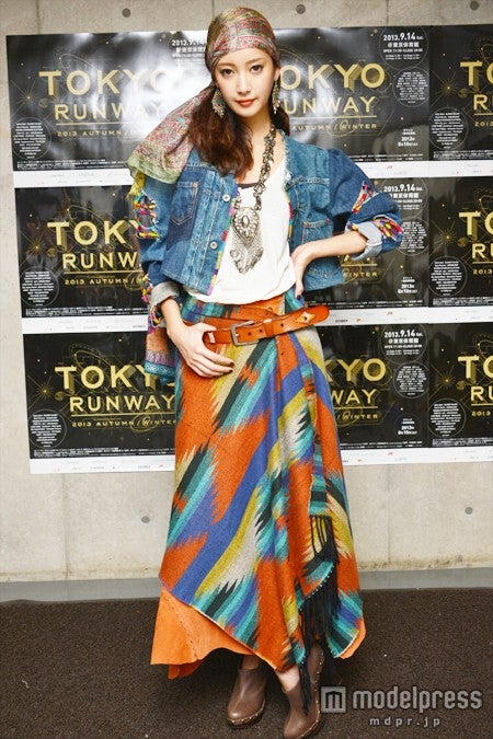 「東京ランウェイ2013 AUTUMN／WINTER」に登場した菜々緒