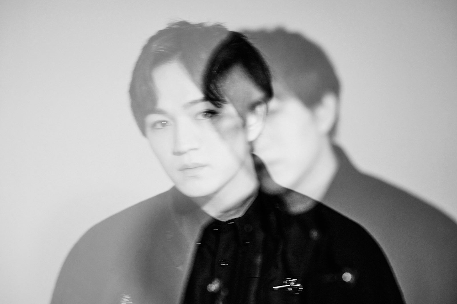 ジャニーズWEST神山智洋、2年ぶり暗髪で主演舞台　幽霊を連れてる謎の男に＜幽霊はここにいる＞