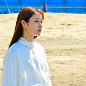 石原さとみ 桜木町 以来17年ぶり ゆず Natsumonogatari のジャケット写真に登場 モデルプレス 石原さとみ 桜木町 以来17年ぶり ゆず Natsumonogatari のジャケット写真に登場 モデルプレス