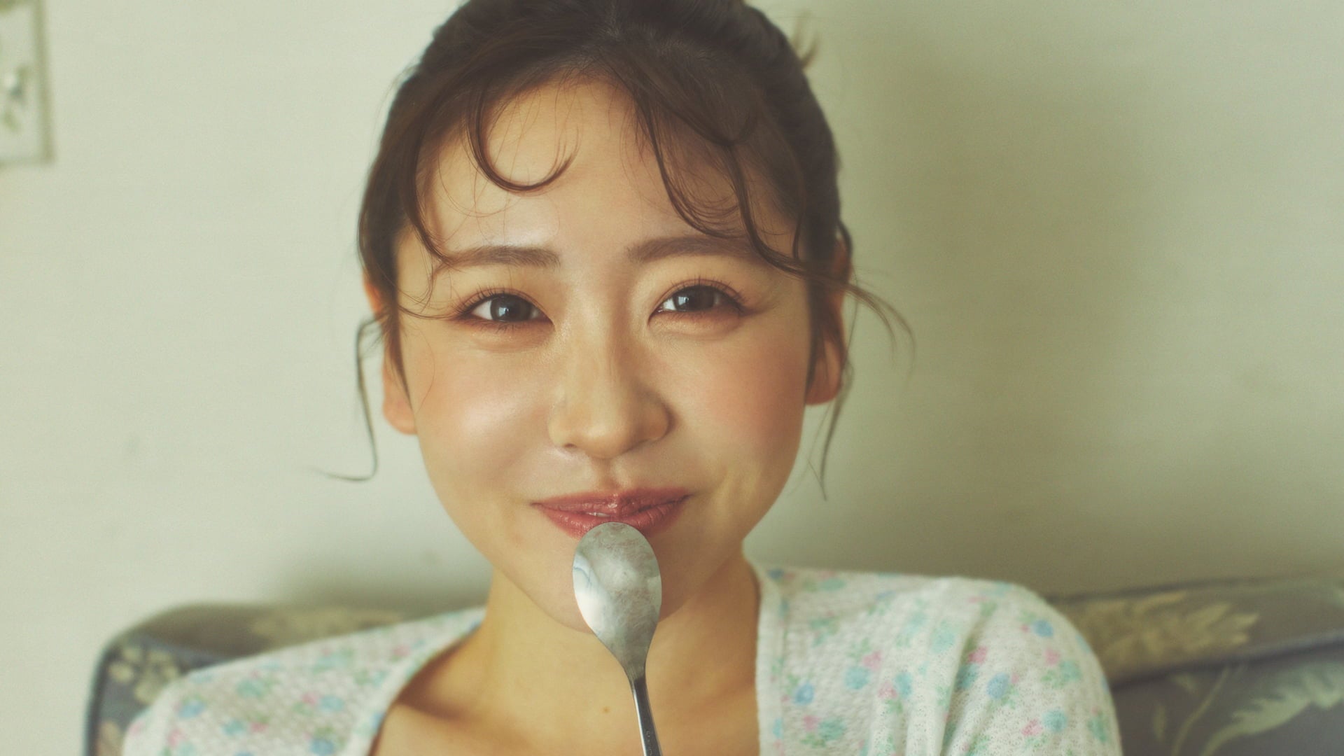 気づけば“好き”から“憧れ”に♡【Ray㋲・櫻井優衣】が紡ぐ「鈴木愛理との出会い」のおハナシ