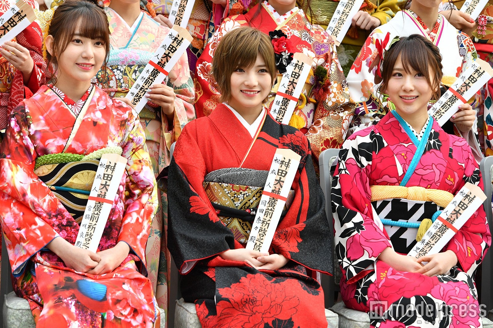 宮脇咲良、岡田奈々、高橋朱里 （C）モデルプレス