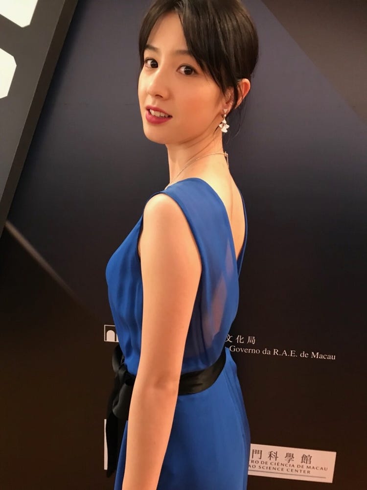 桜庭ななみ 美背中披露の華やかドレス 通訳介さず 海外映画祭へ モデルプレス 桜庭ななみ 美背中披露の華やかドレス 通訳介さず 海外映画祭へ モデルプレス