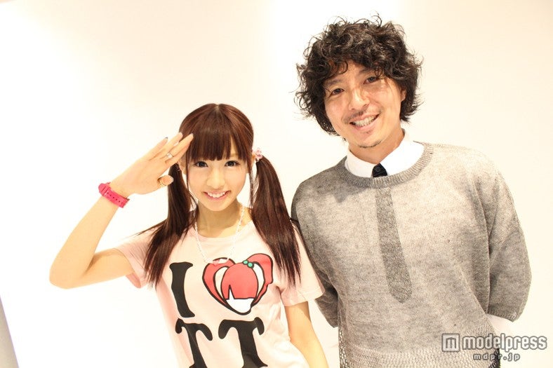 （左から）ぴかりん、古谷完会長