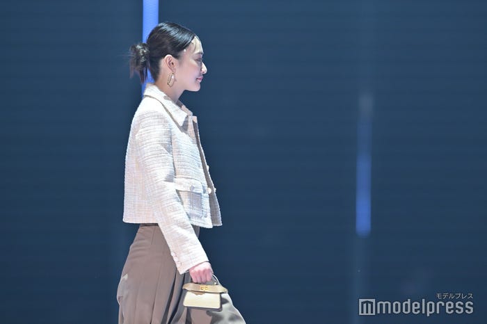 生駒里奈(C)モデルプレス