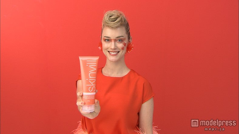 ローレン・マイコラス／新CMより