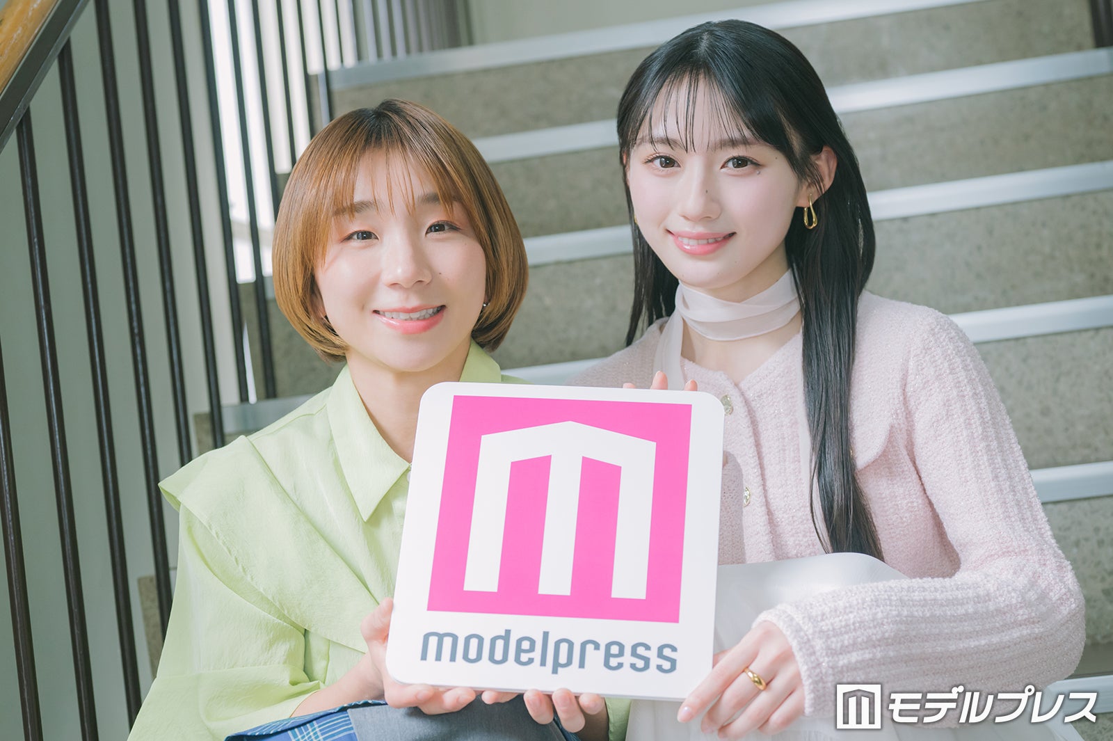 高橋成美、川崎桜（C）モデルプレス