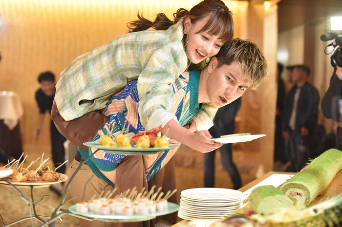 わたなべ麻衣、JOY(C)日本テレビ