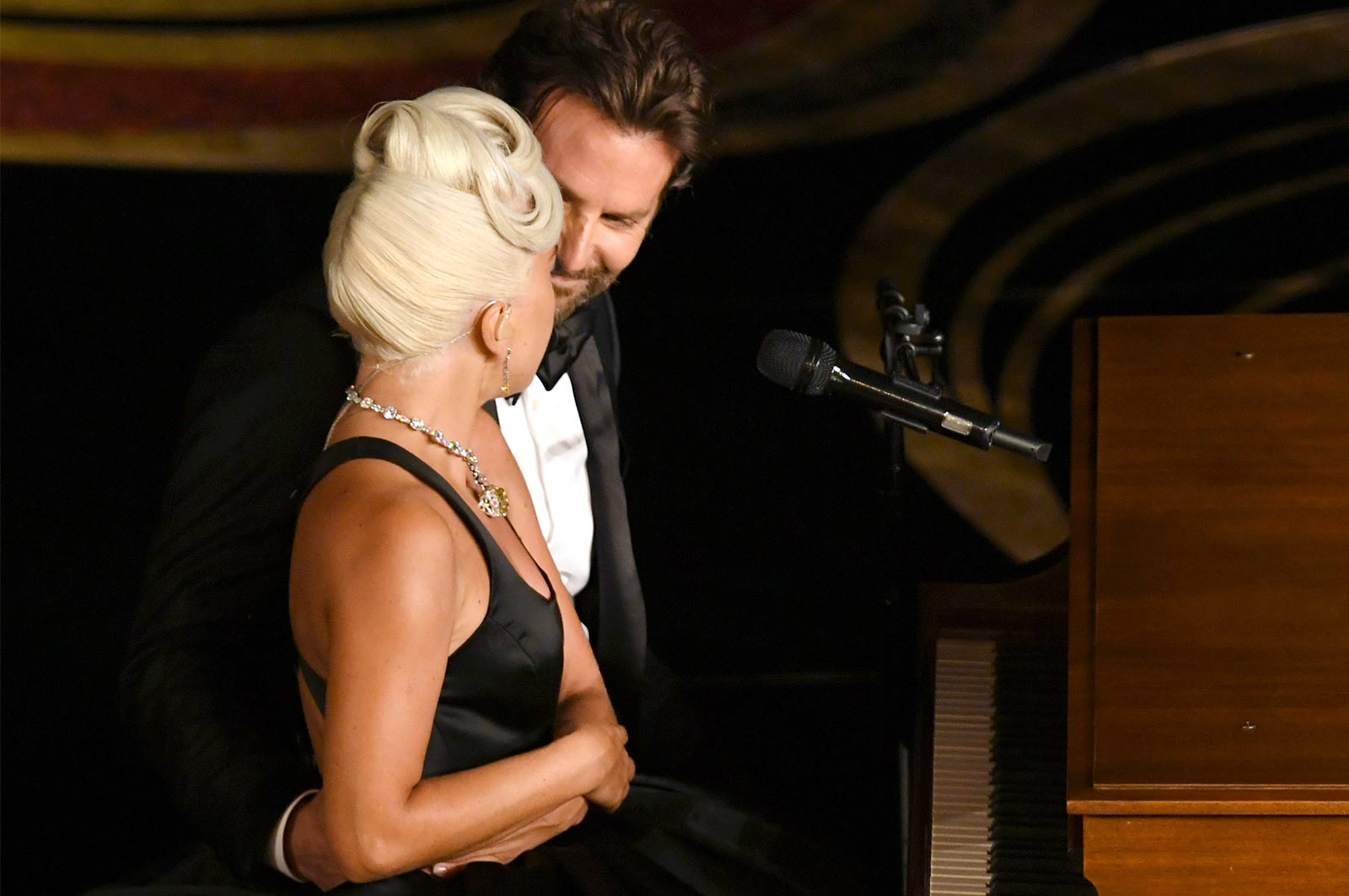 レディー・ガガ、ブラッドリー・クーパー／photo：Getty Image