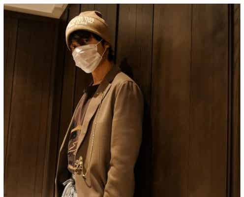 BTS・J-HOPE、3年ぶり日本へ “パンツ見せ”空港スタイルでファッション王ぶりを発揮