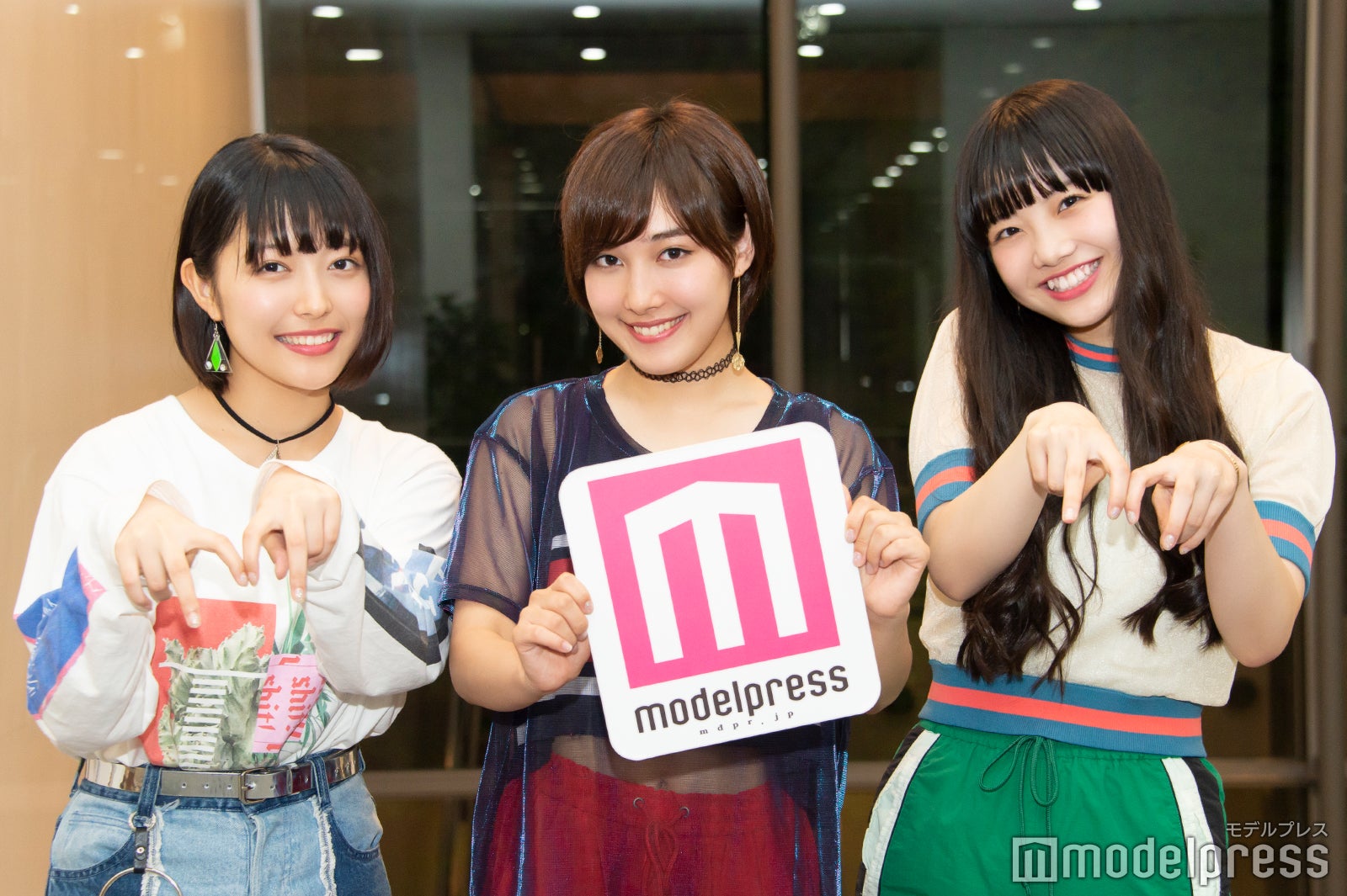 （左から）Nono、ami、MOMOKA（C）モデルプレス