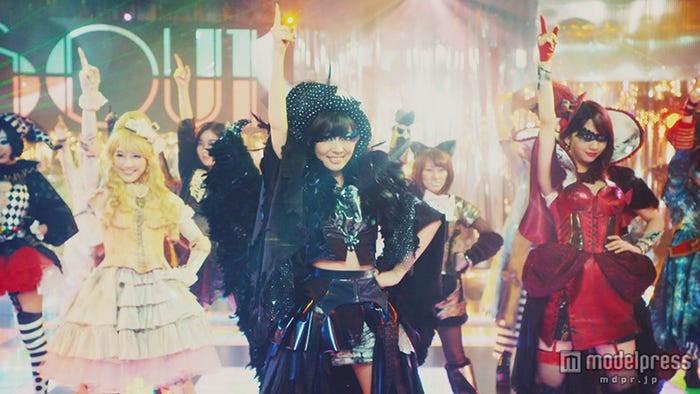 特殊メイクでダンス/AKB48「ハロウィン・ナイト」MVより
