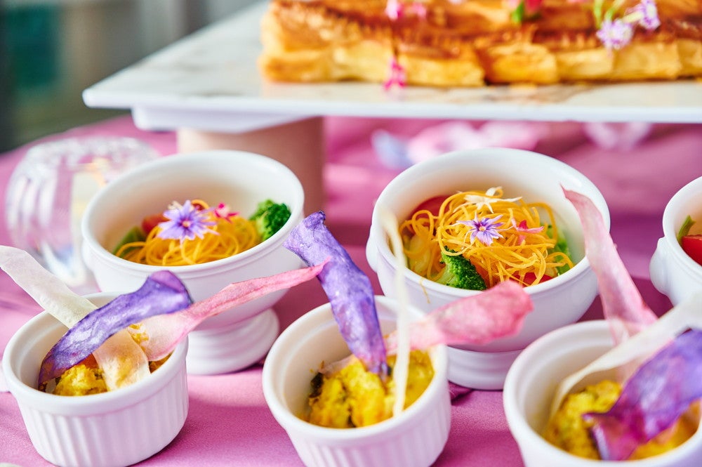 プリンセス・ラプンツェルのフラワースイーツパーティー／画像提供：ベストブライダル