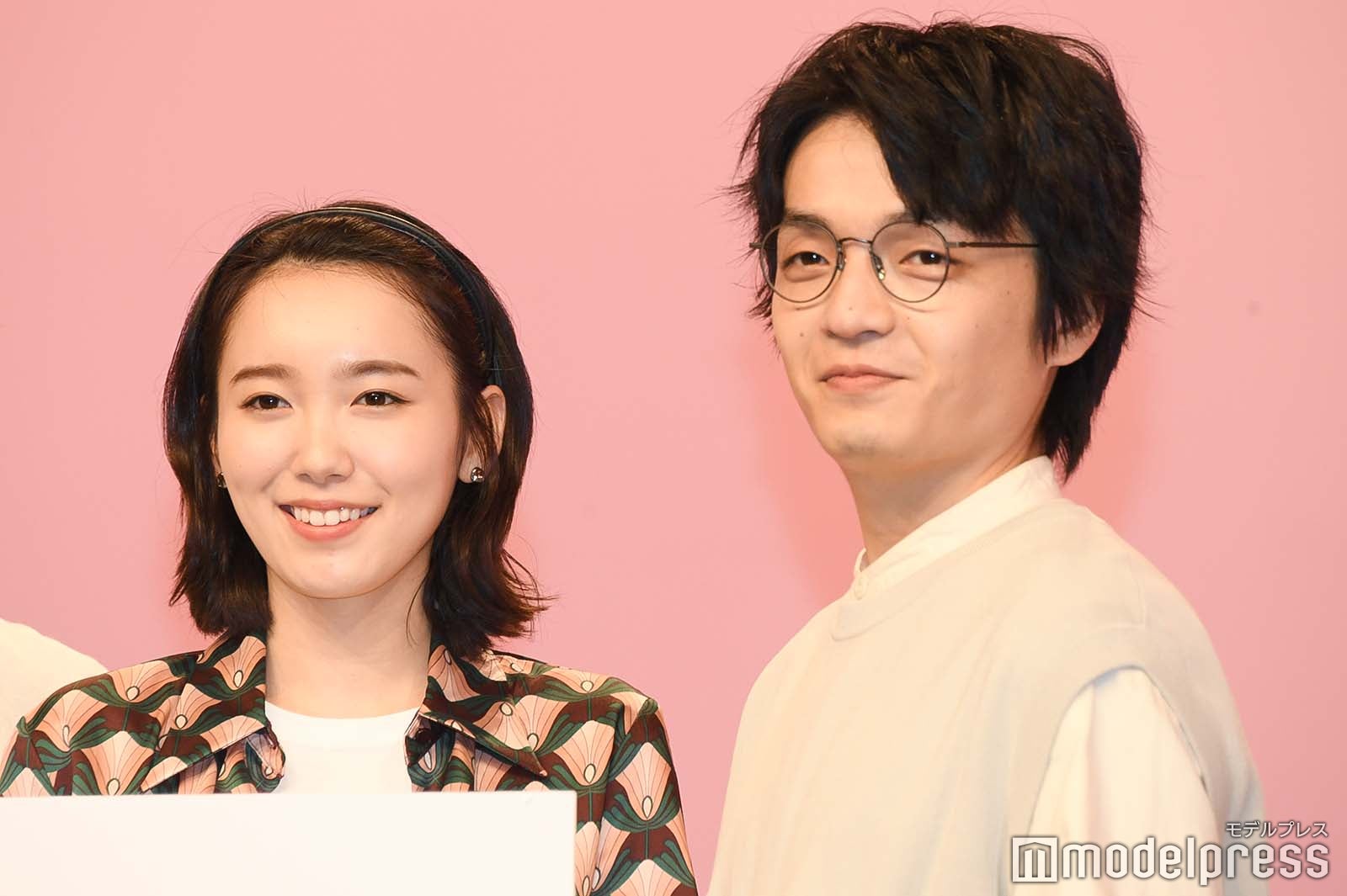 飯豊まりえ、岡山天音 （C）モデルプレス