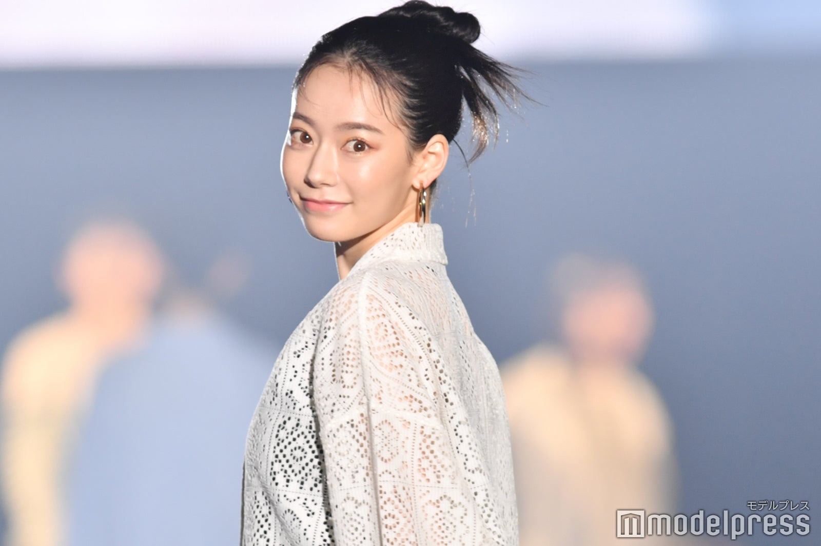 なごみ、デコ出しスタイルが新鮮 シースルーで抜群スタイル際立つ＜TGC しずおか＞