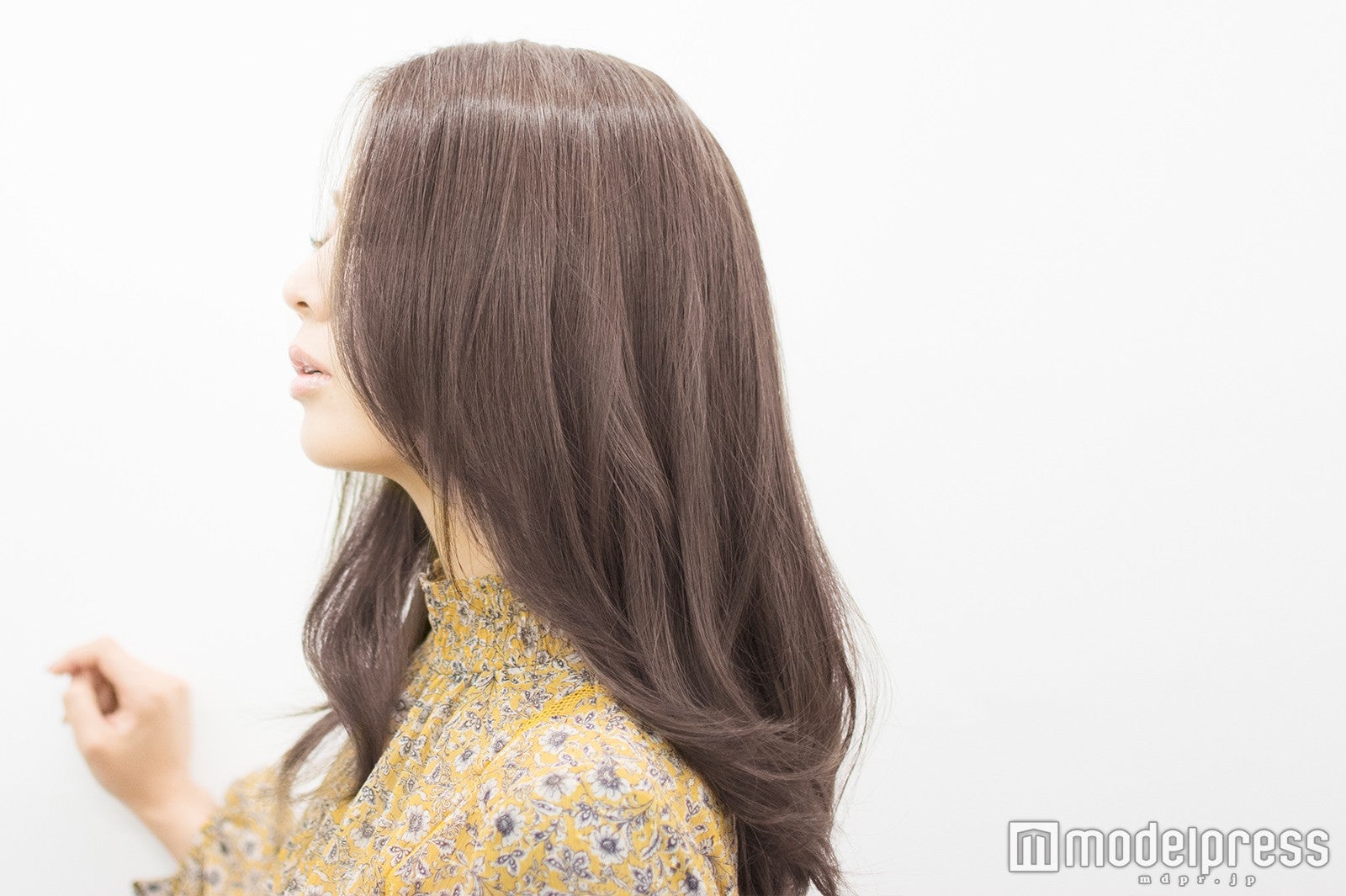 ツヤ感やなめらかな手触りも特徴（C）モデルプレス