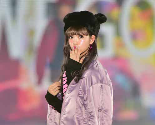 藤田ニコルのミニスカ×網タイツに熱視線 黄色い歓声飛び交う<関コレ2016A/W>