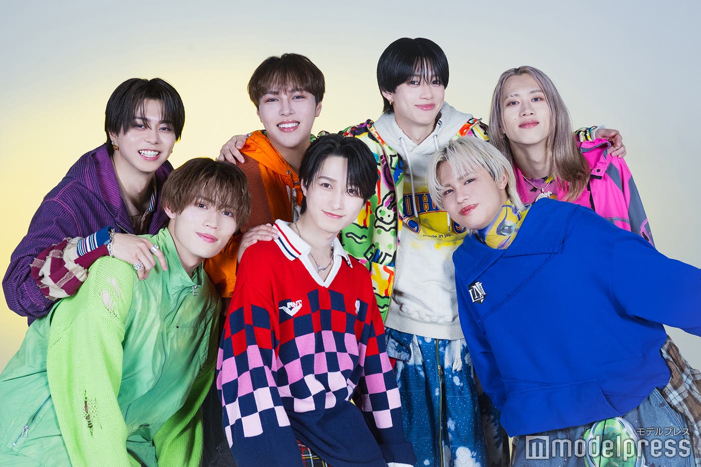 BUDDiiS(上段左から)SEIYA、KEVIN、FUMINORI、MORRIE(下段左から)TAKUYA、YUMA、SHOW(C)モデルプレス